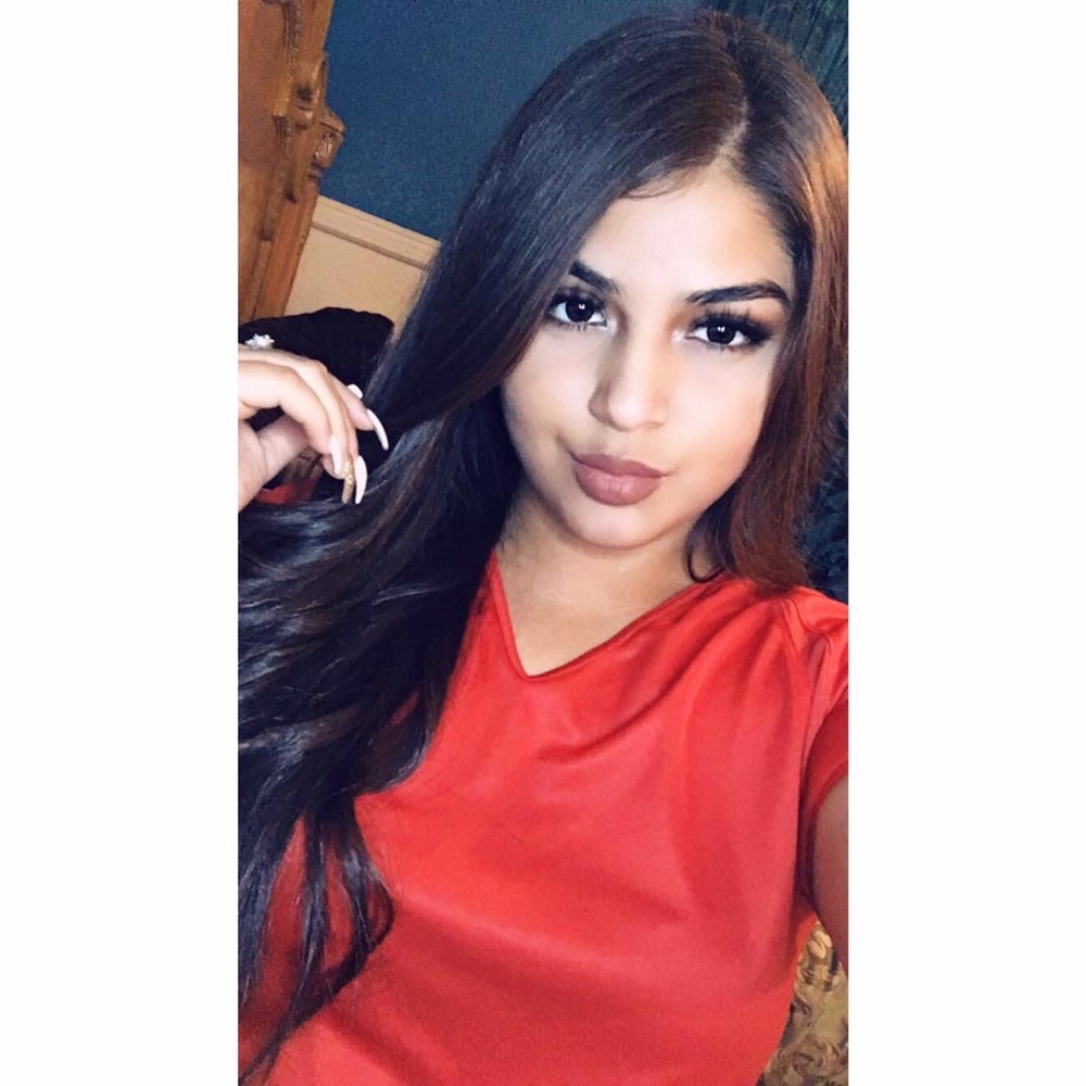 Meet your Posher, Alondra